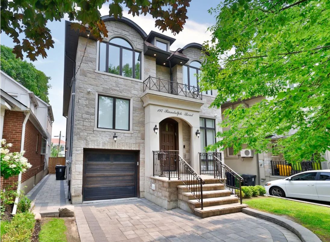 197 Randolph Rd., Leaside, Toronto sold for $2,565,000