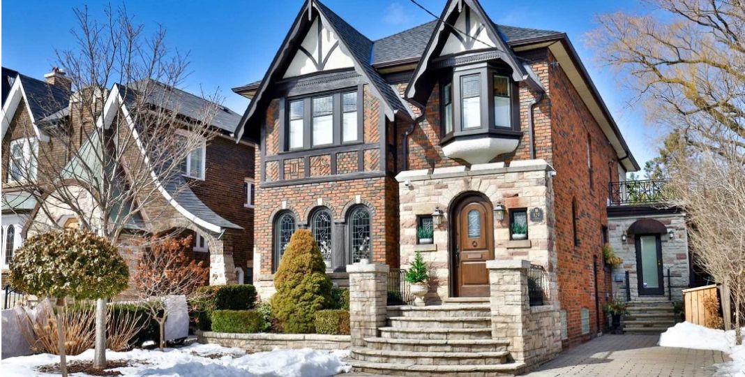 620 Lonsdale Road, Toronto, a Midtown Tudor-style home, sold at $3,325,000